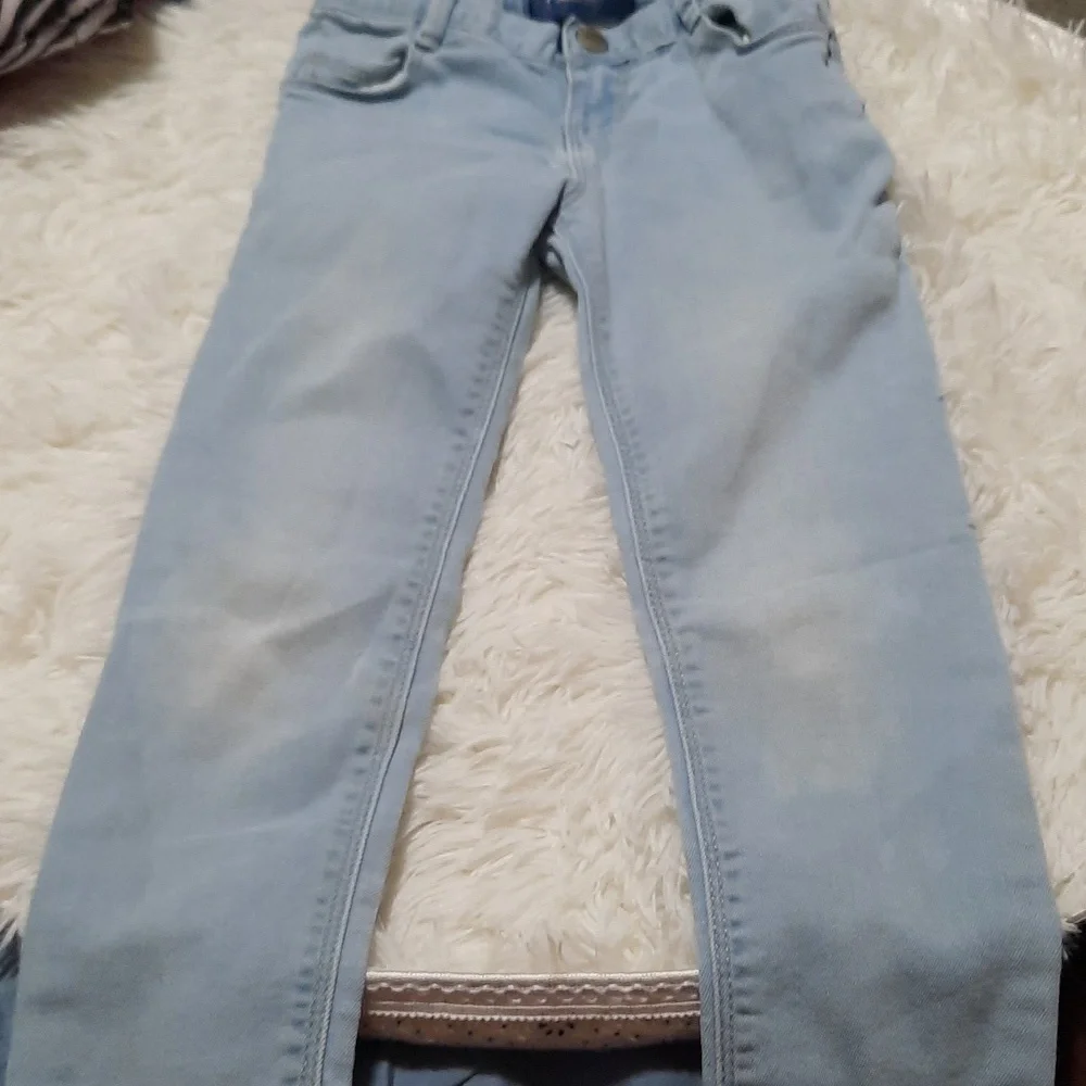 Bundle of Girl's Clothes - Picture 10 of 13